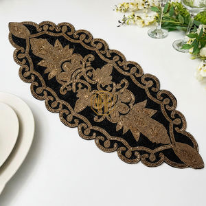 Camino de Mesa y Manteles Individuales Modernos Hechos a Mano con Cuentas Florales, Decoración de Boda Personalizada con Cuentas Bordadas - Product Image 3