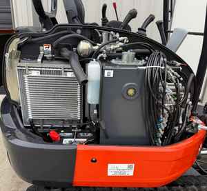 Mini-excavatrice Kubota KX033-4, excavatrice compacte diesel avec hydraulique auxiliaire et option cabine - Product Image 5