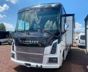 Autocaravanas y Remolques de Viaje Winnebago Sunstar 33K 2020 2022 2023 2025 2024 - Product Image 2