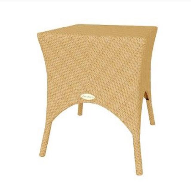 สีน้ำตาลอ่อน