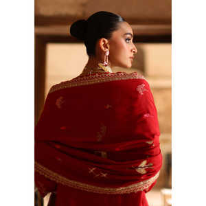 ชุดสูทผ้าไหมดิบปักลาย 3 ชิ้นสำหรับผู้หญิง พร้อมลูกไม้และผ้าคลุมไหล่ รุ่น SP-52062 - Product Image 5