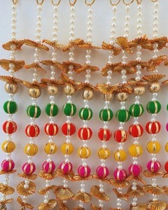 Guirlande de festival de perles et de cloches dorées | Tenture murale indienne faite à la main pour Diwali et mariages Tenture murale dorée Gota et florale - Product Image 6