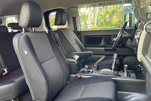 TOYOTA FJ CRUISER USADO 2010, Volante a la Izquierda/Derecha - Product Image 3