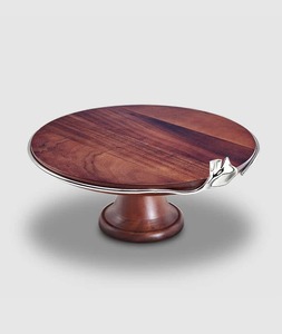 Support à gâteau tendance en bois antique - Product Image 1