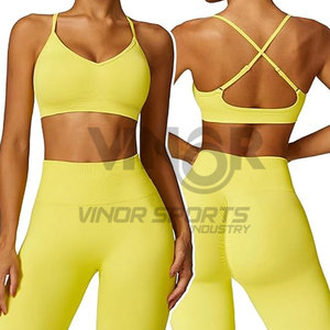 Ensemble d'entraînement 3 pièces pour femmes sans couture taille haute Leggings évasés soutien-gorge de sport et veste zippée pour Gym Yoga et vêtements de sport - Product Image 4