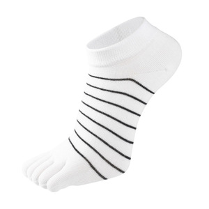 Chaussettes blanches en coton biologique personnalisées de haute qualité, 100 % en gros, 75 % coton, 20 % nylon, 5 % élasthanne, pour la vie quotidienne, douces - Product Image 2