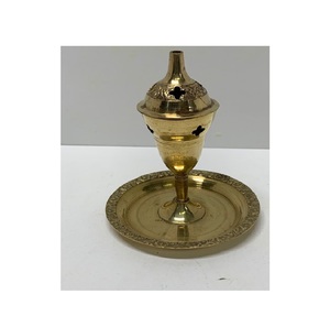 Support à bâtonnets d'encens en bois d'agar de style floral, brûleur d'encens en laiton fait main, religieux, durable, centre de table pour mariage et festivals - Product Image 2