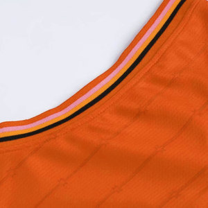 Personnalisé 100% Polyester Tissu Doux Basketball Uniforme Respirant Bonne Qualité Nom de l'équipe Imprimé Sublimation Basketball - Product Image 3