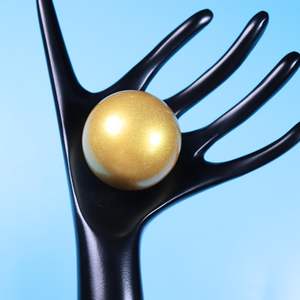 Mains en laiton tenant des boules pièce maîtresse de table pièce maîtresse élégante pour la décoration intérieure ou les affichages d'artefacts - Product Image 3