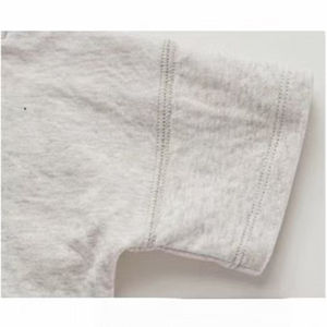 Conjunto cómodo de pantalones cortos de manga corta para niños y niñas de algodón de manga corta de color liso - Product Image 3