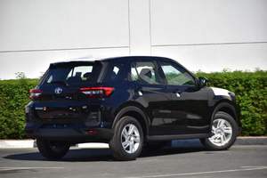 Nouveau pour Toyota Raize avec boîte de vitesses automatique Sièges en cuir intérieur foncé Caméra arrière FWD - Product Image 4