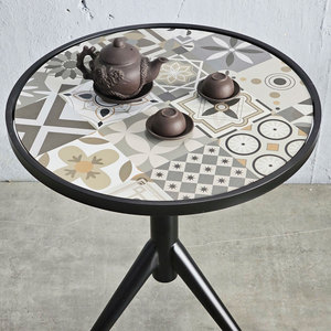 Mesa de Centro Moderna Estilo Farmhouse con Tapa de Vidrio y Patas de Hierro para Sala de Estar - Product Image 4