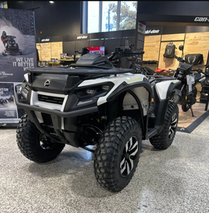 Contactez-nous dès aujourd'hui pour des offres exclusives sur les CAN-AM 2026 ® OUTLANDER. VÉHICULE ÉLECTRIQUE DISPONIBLE POUR LIVRAISON - Product Image 1