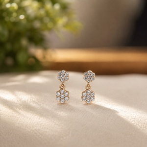 Boucles d'oreilles pendantes en or jaune plaqué 14 carats avec moissanite et diamant taille brillant pour femme - Product Image 1