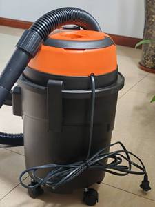 Aspiradora Industrial Eléctrica para Húmedo y Seco de 15L con Motor de 1800W, Cable de Alimentación de 4M, Construcción de Plástico, Nueva - Product Image 2