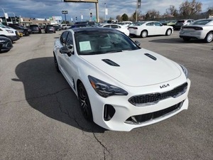 PLEINE OPTION Voiture d'occasion 2023 Kia Stinger GT line Top Europe Import Voiture d'occasion avec conduite à gauche/droite avec livraison rapide Véhicule disponible - Product Image 2