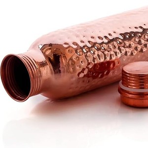 Bouteilles d'eau en cuivre pur 1000 ML sur mesure Avantages pour la santé étanches Conception écologique Inde CROWN FOODS INDE Fait à la main - Product Image 4