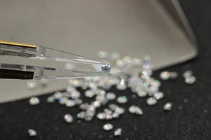 0.70 MM Natural VVS1 D Grade Pack de 1 Crt Blanc Couleur Ronde Lâche Lab-Créé Moissanite Cadeau Gratuit Inclus - Product Image 6