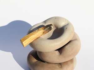 Cenicero TCE Hecho a Mano en Rosa Empolvado, Forma Personalizada, Duradero y Reutilizable, para Mesa, Hogar, Hotel, Cafetería y Bar - Product Image 1