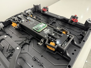 Affichage à LED de haute résolution de P1.95, petit mur visuel du lancement LED de pixel pour des studios - Product Image 5