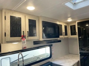 E-a-s-t To West ALTA 1900MMK Usado del 2025 con Alto Rendimiento Disponible para la Venta - Product Image 4