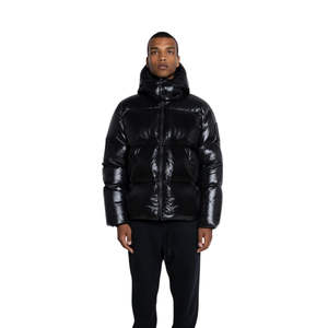 Veste matelassée fonctionnelle pour homme avec tissu imperméable et coupe-vent et isolation légère pour les activités hivernales en plein air - Vestes pour homme - Product Image 2