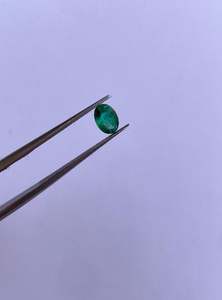 Émeraudes naturelles de haute qualité, taille poire, formes fantaisie, vert vif, provenant d'un fabricant indien - Product Image 6