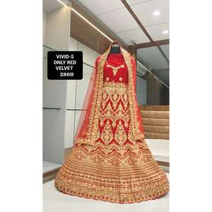 Lehenga Choli Dupatta de Terciopelo de Excelente Calidad, Hermoso y Bordado con Trabajo Elaborado, Largo hasta el Suelo, para Fiestas, Venta al por Mayor para Mujeres - Product Image 4