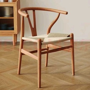 Silla de Comedor Nórdica Industrial Ecológica de Madera Maciza con Tapicería de Bouclé para Uso en Hoteles - Product Image 1