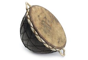 Instrument de musique à tambour artisanal authentique avec finition en bois naturel idéal pour les événements culturels danse traditionnelle - Product Image 2