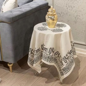 Mantel de lino cuadrado bohemio hecho a mano con patrón hitita, decoración de acento cultural para comedor y regalo de inauguración de la casa - Product Image 1