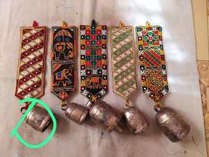 Campana colgante de puerta moderna hecha a mano de metal de calidad superior para la decoración de la Oficina de Navidad del hogar - Product Image 3