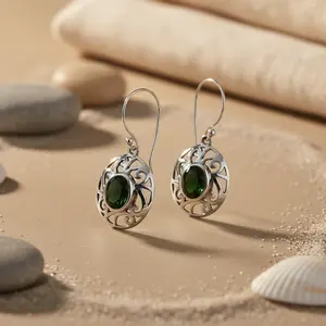 Pendientes de Plata 925 con Piedra Verde Ovalada para Mujer - Product Image 3
