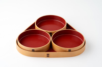 Plateau de service traditionnel japonais Magewappaa en cèdre naturel, fait main, écologique, à 3 compartiments, pour apéritifs, grain de bois
