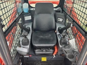 รถแทรกเตอร์เกษตรมือสอง รุ่นใหม่ KUBOTA SVL 75-2 SKID STEER LOADER สำหรับขาย - Product Image 3