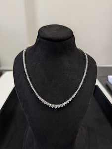 Collar de tenis con diamantes de corte redondo degradados de 8.00 ct DEF VVS, diamantes cultivados en laboratorio en oro de 14K, para ocasiones especiales y fiestas. - Product Image 3