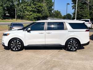 2024 K-I-A Carnival MPV 7-Seater Euro VI เบนซิน FWD LHD เบาะหนังสำหรับครอบครัวสีเข้มภายใน301-400km ช่วง - Product Image 3