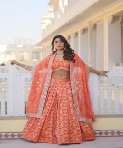 Rehaussez votre garde-robe ethnique avec notre exquise collection de lehenga choli, parfaite pour les mariages et les occasions festives. - Product Image 3