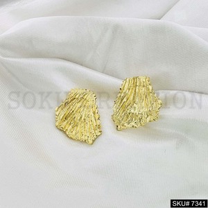 Conjunto de joyas chapadas en oro SKU7341/Colgante de pendiente de diseñador, anillo/Pendiente de empuje hacia atrás/Conjunto de joyería de diseñador único - Product Image 5