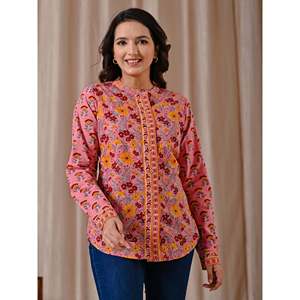 Haut pour femme en coton et soie à imprimé floral rose foncé, logo brodé, tenue de bureau formelle, taille XL, boutons sur le devant - Product Image 4