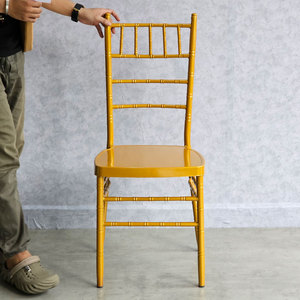 Silla para Eventos Chiavari (Chivas) GCF149 de Hierro con Recubrimiento en Polvo y Diseño de Junta de Bambú, Apilable para Uso en Comedores, Fiestas y Hoteles - Product Image 6
