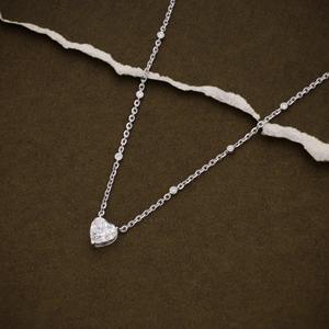 Collier avec pendentif en forme de cœur en moissanite certifiée GRA personnalisé avec diamant en argent 925 VVS Bijoux fins - Product Image 2