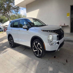 Mitsubishi Outlander 2023 en parfait état - Product Image 1