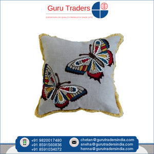 Top fournisseur indien vendant des housses de coussin décoratives 100% coton brodées à la main pour la décoration intérieure pour un achat en gros au meilleur prix - Product Image 2