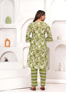 Conjunto de Kurta floral verde, Kurta de algodón con Pantalones estampados en zigzag, perfecto para conjunto de ropa informal o festiva para mujer - Product Image 3