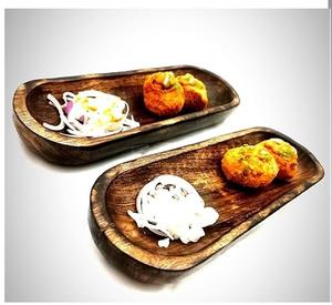 Bandeja de servicio de madera a precio razonable, plato ovalado de madera de acacia artesanal para restaurante y vajilla para el hogar - Product Image 6