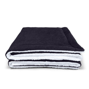 Couverture de luxe personnalisée pour chien en velours côtelé noir avec doublure en peluche, couverture douce et chaude pour animaux de compagnie, couverture personnalisée avec nom pour chiens - Product Image 1
