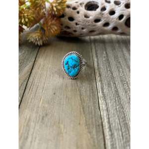 Bague en argent sterling plaqué or rose avec turquoise Kingman faite à la main par les Navajo, taille 7.25, sertissage clos, incrustation, marque privée sous licence 'Is' - Product Image 1
