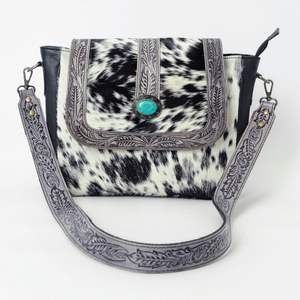 Bolso de cuero hecho a mano para niñas con correa tallada desmontable Último diseño Exportación Listo para regalos de cumpleaños - Product Image 1