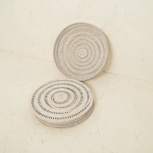 แผ่นรองจานแบบเกลียวสานหยาบอ้อยทรงกลมพร้อมที่จับ-สีขาวขนาด25ซม. 30ซม. และ35ซม. ชุดของตกแต่งบนโต๊ะอาหาร4, 6และ8ชิ้น - Product Image 3